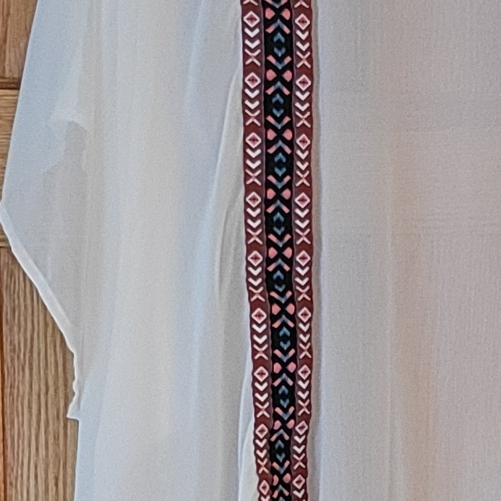West Loop Kimono - Picture 2 of 3